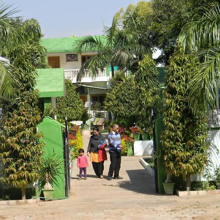 Ranthambhore Vatika Resort Савай Мадхопур Екстериор снимка