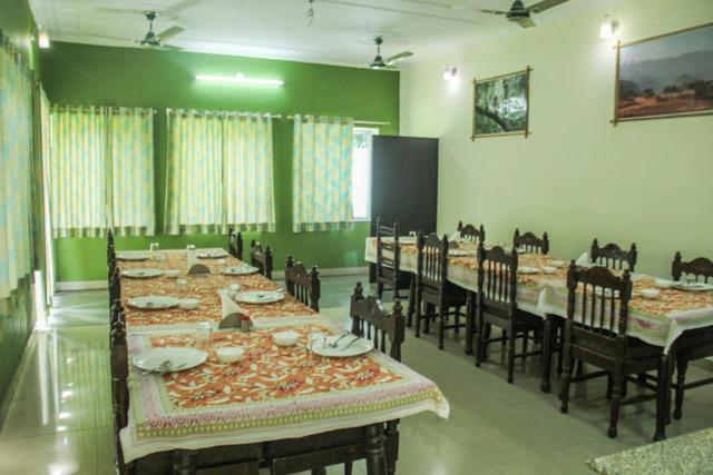 Ranthambhore Vatika Resort Савай Мадхопур Екстериор снимка